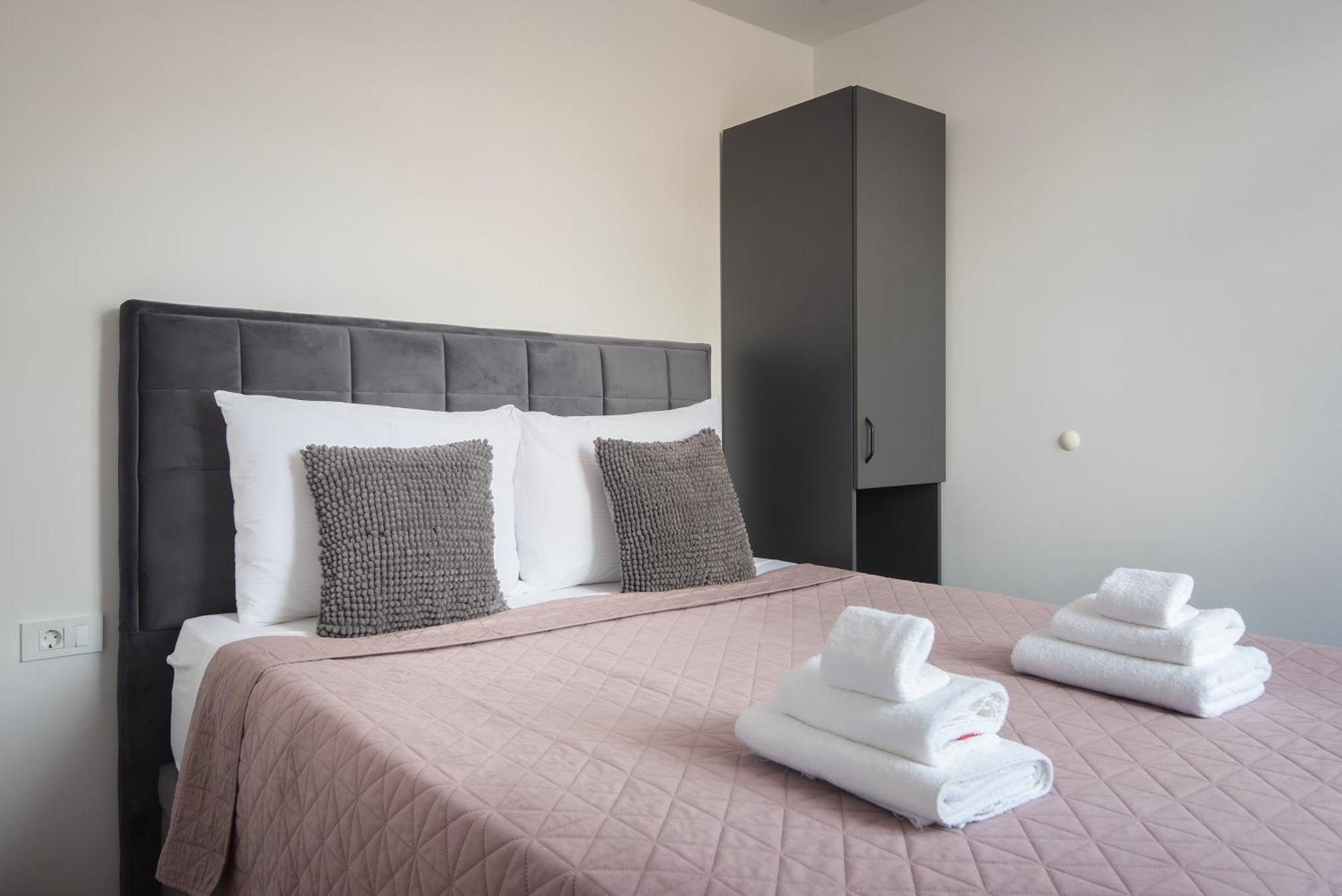 D&A Amphitheatre Premium Apartments With Free Parking Pula Exterior photo